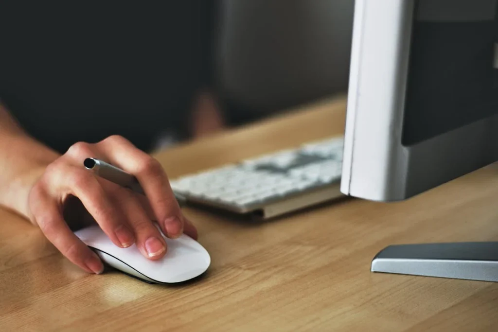 Coworking Trends: Warum sich diese Bürogebäudeeigentümer für Coworking Spaces entschieden haben 2 | gewerberaeume-mieten.at pexels photo 392018 | gewerberaeume-mieten.at
